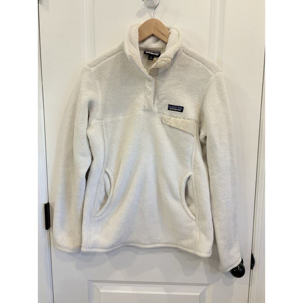 Patagonia Jacket Women M White Snap T Fleece Fuzzy Sweater Outdoor Hike Camping